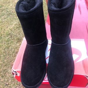 BearPaw Boots Sz6&7